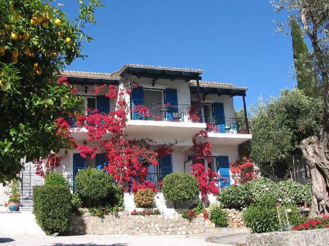 Villa Fiorita パレオカストリッツア エクステリア 写真